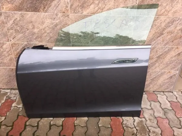 Двері передні ліві 6006662E0H Tesla