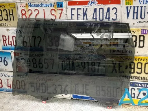 Скло задньої двері лівої 823015AA0A Nissan/Infiniti