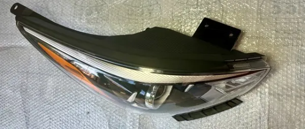Фара права 92102G5540 Hyundai/Kia
