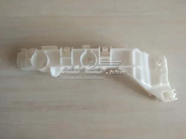 Кронштейн бампера переднього, лівий 6400G659 Mitsubishi