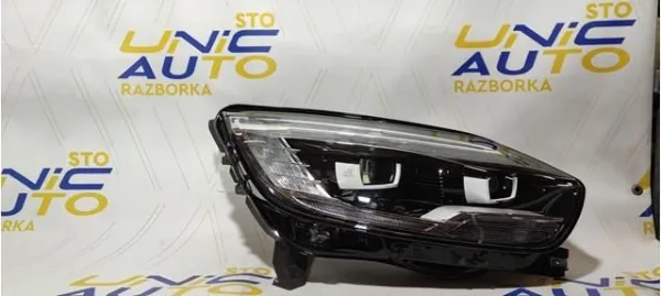 Купити Фара права Renault Scenic GRAND IV R9