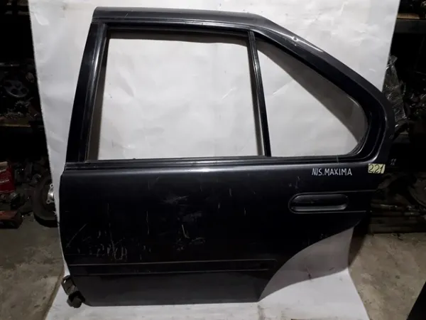 Двері задні, ліві Nissan Maxima J30