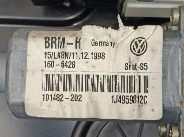  9776101438202 VAG