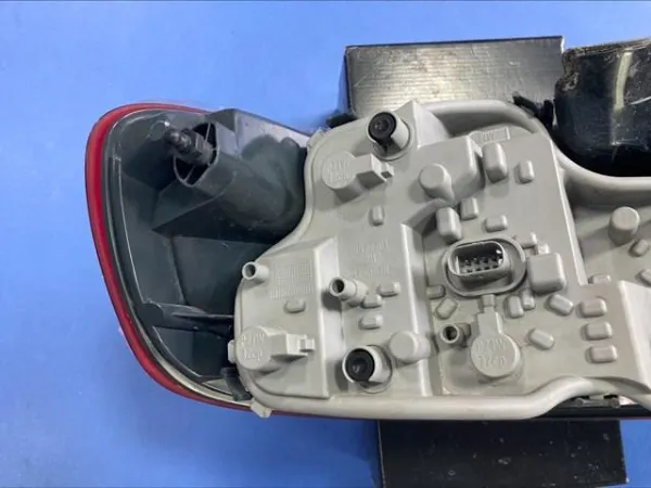 Задня права фара 20977295424 BMW