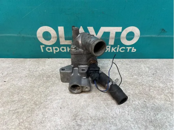 Корпус термостата 1338277 General Motors