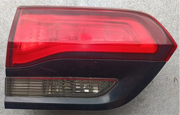Ліхтар задній лівий, внутрішній 68142945AD Chrysler