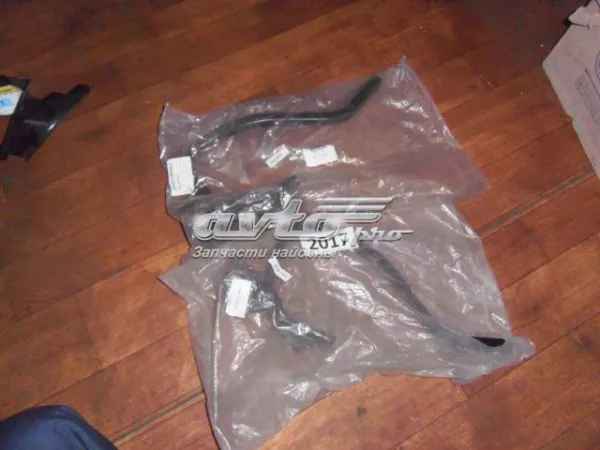 Петля кришки багажника 96327529 General Motors