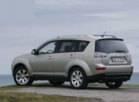 Mitsubishi OUTLANDER XL позашляховик (CWW) (2006 - 2012) Автомат 4B12